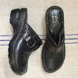 BORN BOC Black Leather Comfort Clogs
